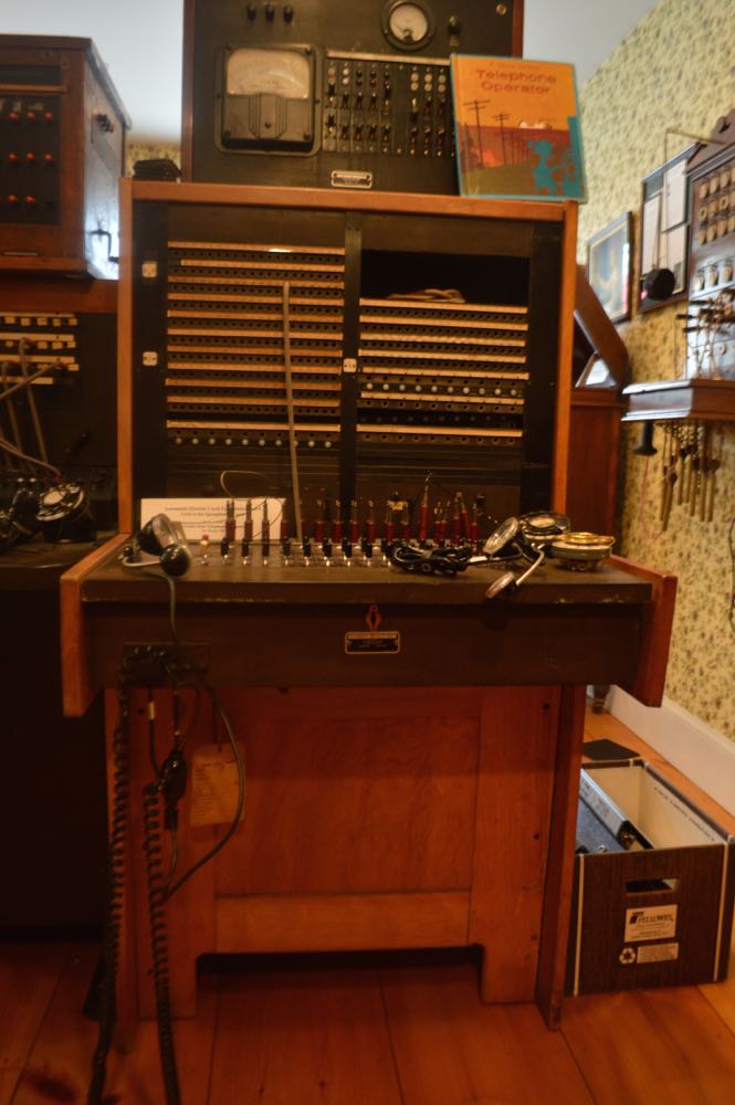 an image of a western electric operator station taken at the NH Telephone Museum in 2015